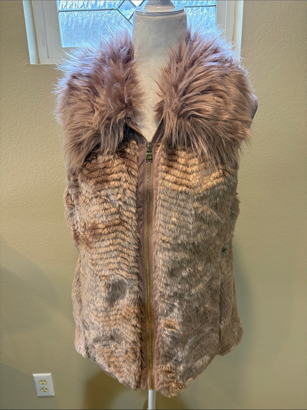 Marc Fisher Faux Fur Vest in Taupe Blush-No Size Tag